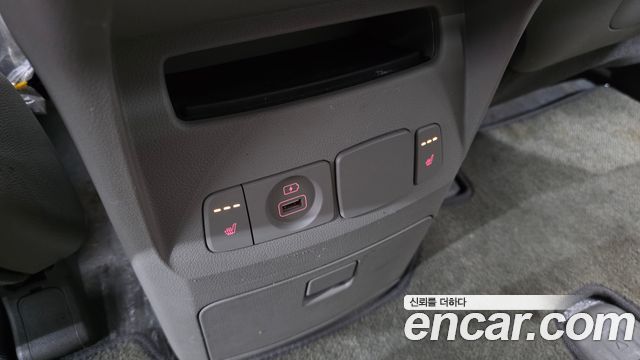 Kia Canival 2019 — photo 18