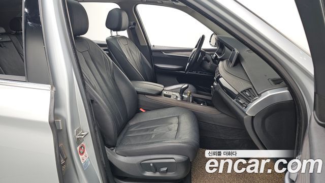 BMW X5 2017 — photo 11