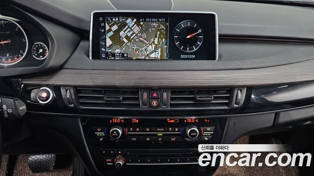 BMW X5 2017 — photo 14