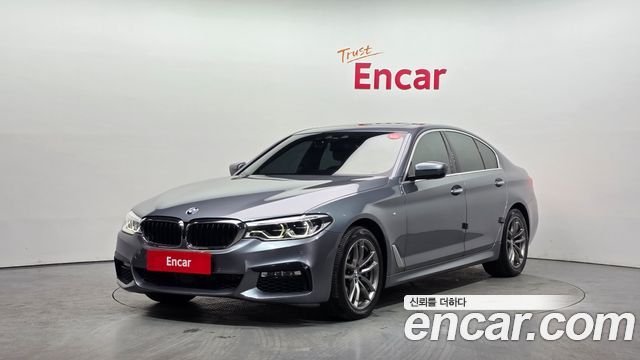 BMW 5-Series 2018 — photo 1