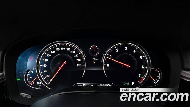 BMW 5-Series 2018 — photo 8