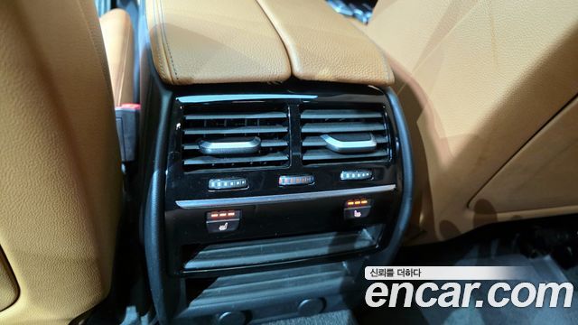 BMW 5-Series 2018 — photo 19