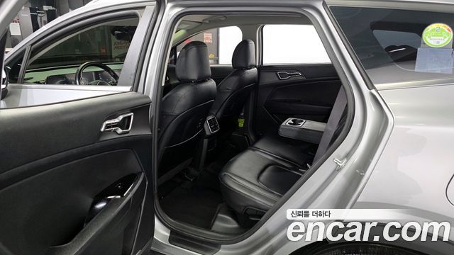 Kia Sportage 2022 — photo 11