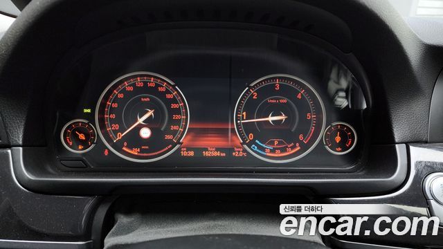 BMW 5-Series 2014 — photo 8