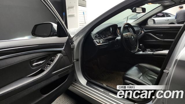 BMW 5-Series 2014 — photo 10