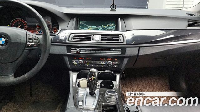 BMW 5-Series 2014 — photo 14