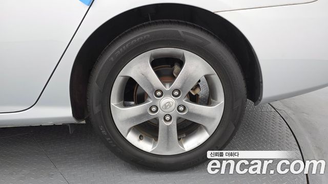 Hyundai AVANTE 2009 — photo 5