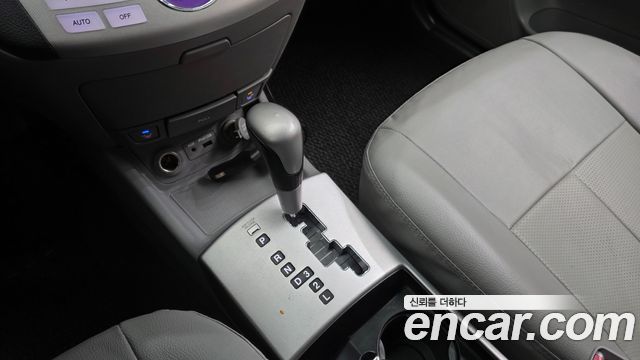 Hyundai AVANTE 2009 — photo 9