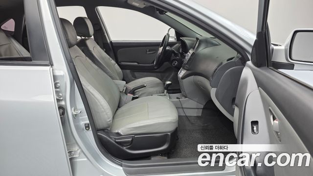 Hyundai AVANTE 2009 — photo 10