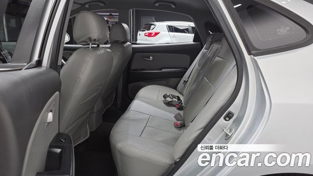 Hyundai AVANTE 2009 — photo 12