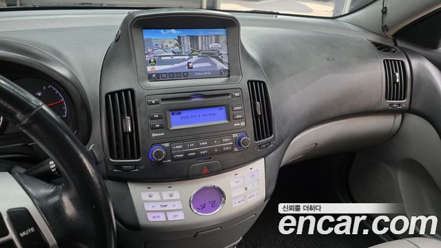 Hyundai AVANTE 2009 — photo 15