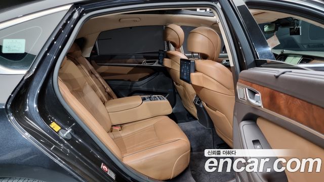 Genesis G80 2018 — photo 17
