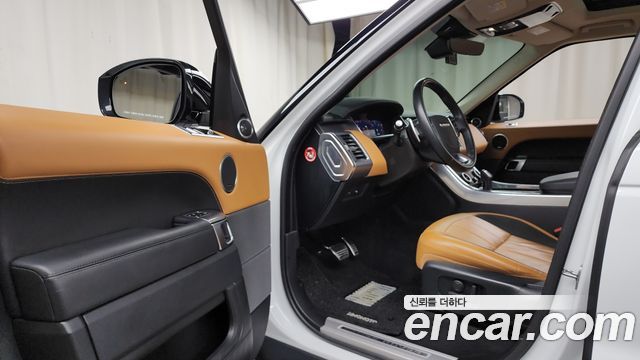 Land Rover Range Rover Sport 2019 — photo 10