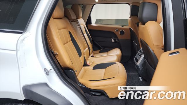 Land Rover Range Rover Sport 2019 — photo 12