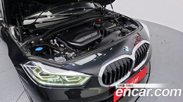 BMW 1-Series 2021 — photo 6