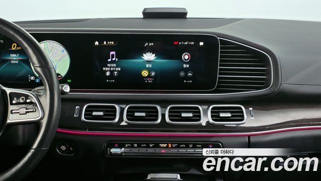 Mercedes-Benz GLE-Class 2021 — photo 14