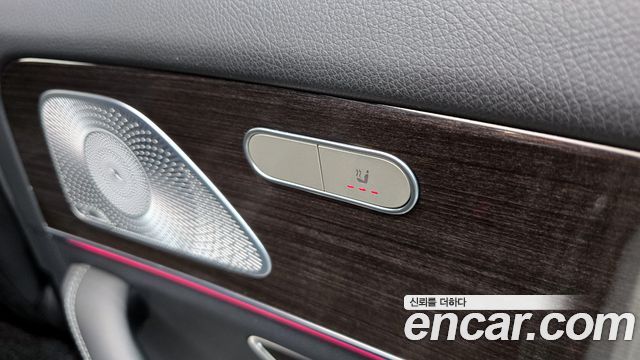 Mercedes-Benz GLE-Class 2021 — photo 19