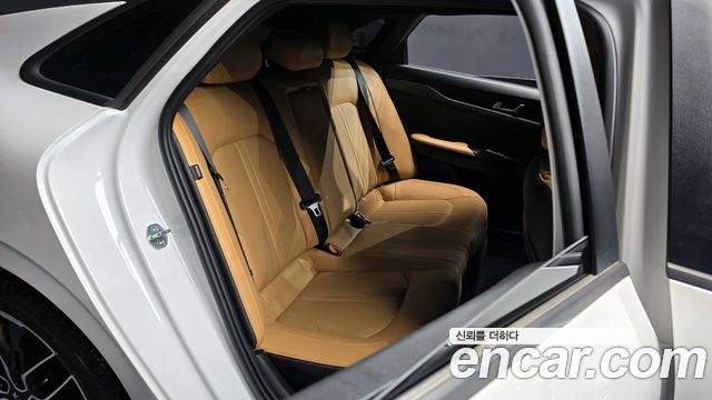 Kia K5 2021 — photo 12