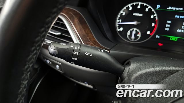 Genesis EQ900 2016 — photo 17