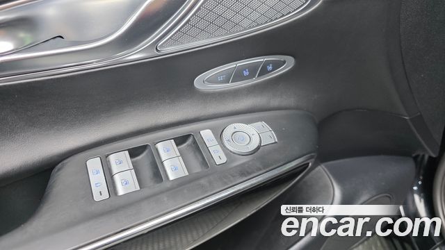 Genesis GV70 2021 — photo 13