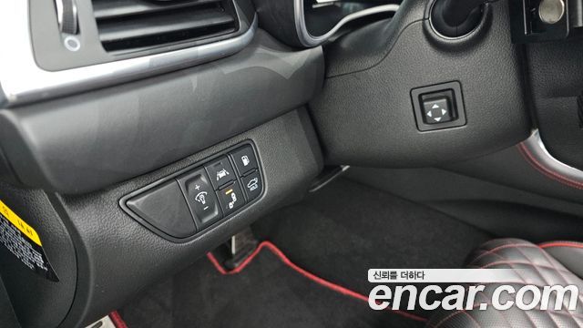 Genesis G70 2019 — photo 13