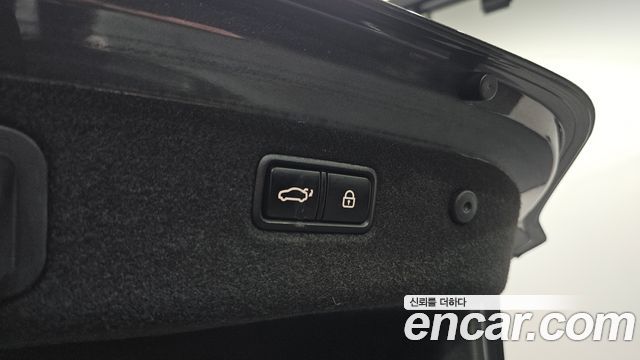 Genesis G70 2019 — photo 15