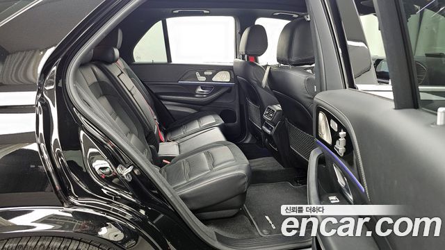 Mercedes-Benz GLE-Class 2022 — photo 12