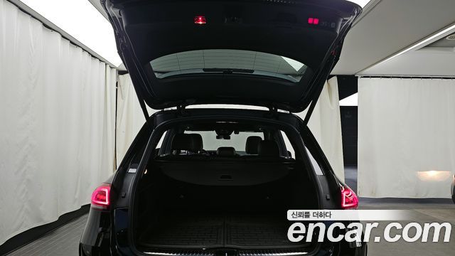 Mercedes-Benz GLE-Class 2022 — photo 20