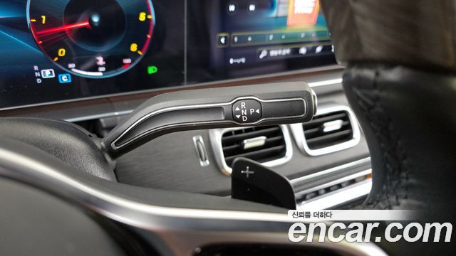 Mercedes-Benz GLS-Class 2022 — photo 9