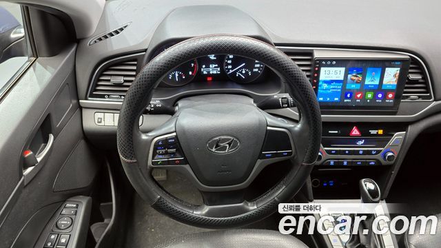 Hyundai AVANTE 2017 — photo 14