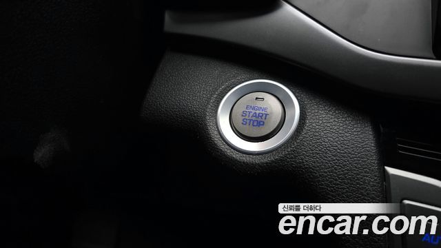 Hyundai AVANTE 2017 — photo 17