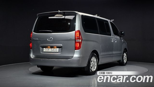 Hyundai Starex 2014 — photo 2