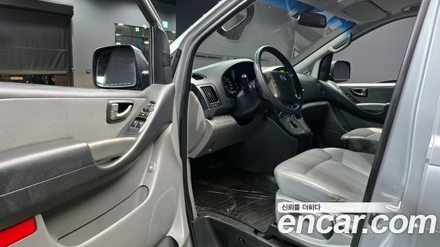Hyundai Starex 2014 — photo 11