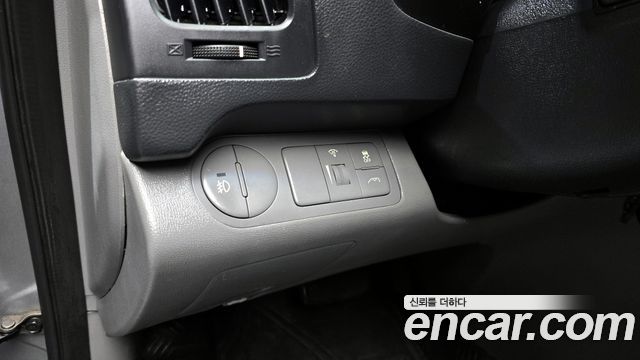 Hyundai Starex 2014 — photo 17