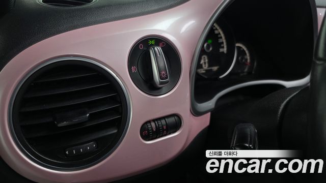 Volkswagen Beatle 2013 — photo 18