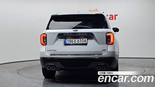Ford Explorer 2021 — photo 4