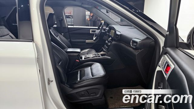 Ford Explorer 2021 — photo 10