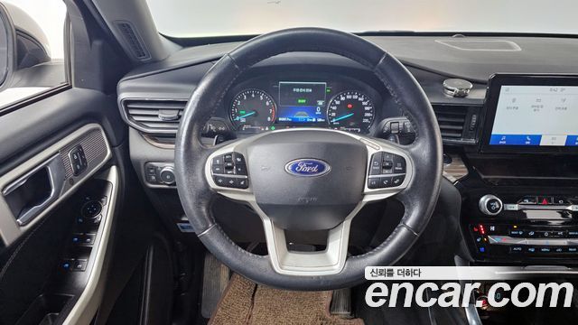 Ford Explorer 2021 — photo 13
