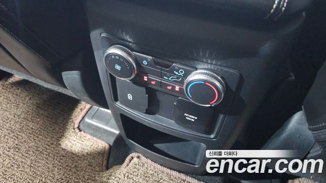 Ford Explorer 2021 — photo 18