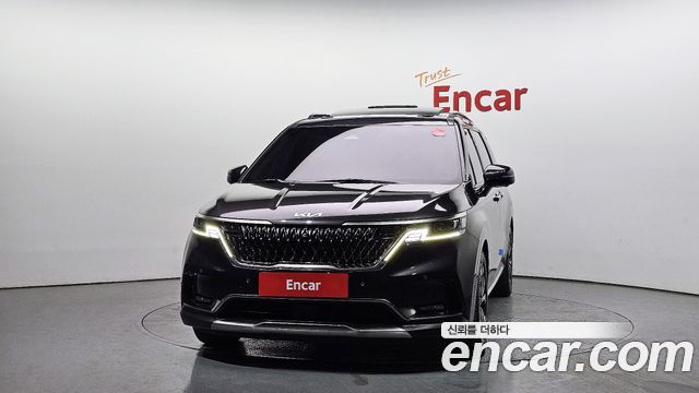 Kia Canival 2023 — photo 3
