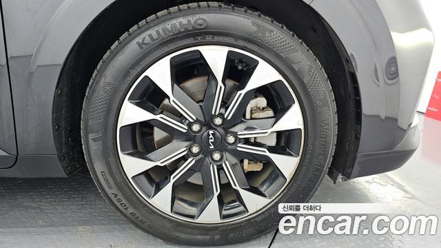 Kia Canival 2023 — photo 5