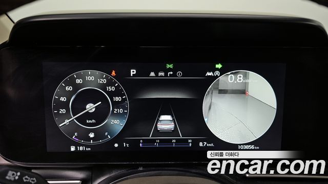 Kia Canival 2023 — photo 8