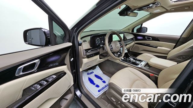 Kia Canival 2023 — photo 10