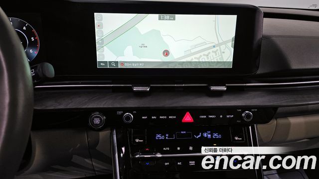Kia Canival 2023 — photo 15