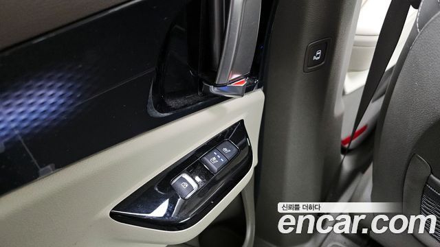 Kia Canival 2023 — photo 19