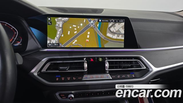 BMW X7 2021 — photo 14