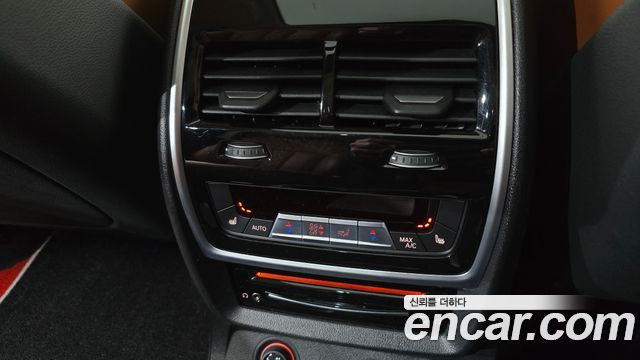 BMW X7 2021 — photo 18