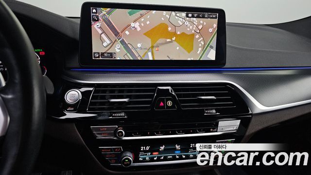 BMW Gran Turismo 2023 — photo 14