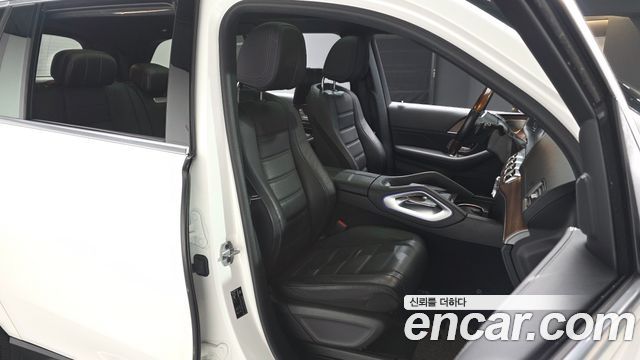 Mercedes-Benz GLS-Class 2021 — photo 10