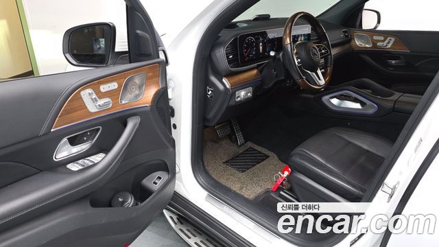 Mercedes-Benz GLS-Class 2021 — photo 12